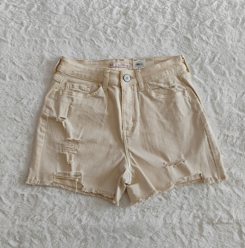 SO Distressed High Rise Curvy Midi Shorts